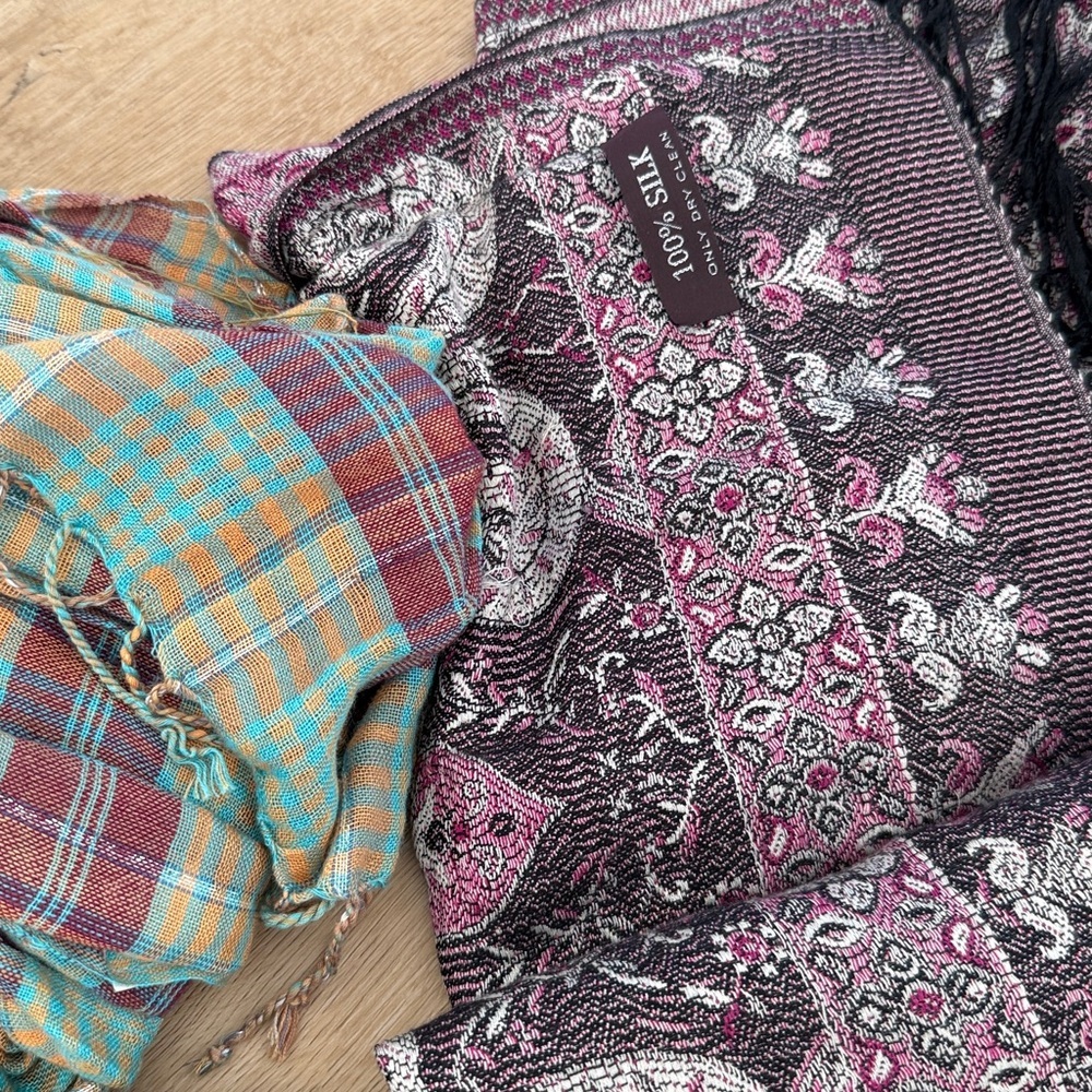 3 Scarfs Bundle - Picture 2 of 2